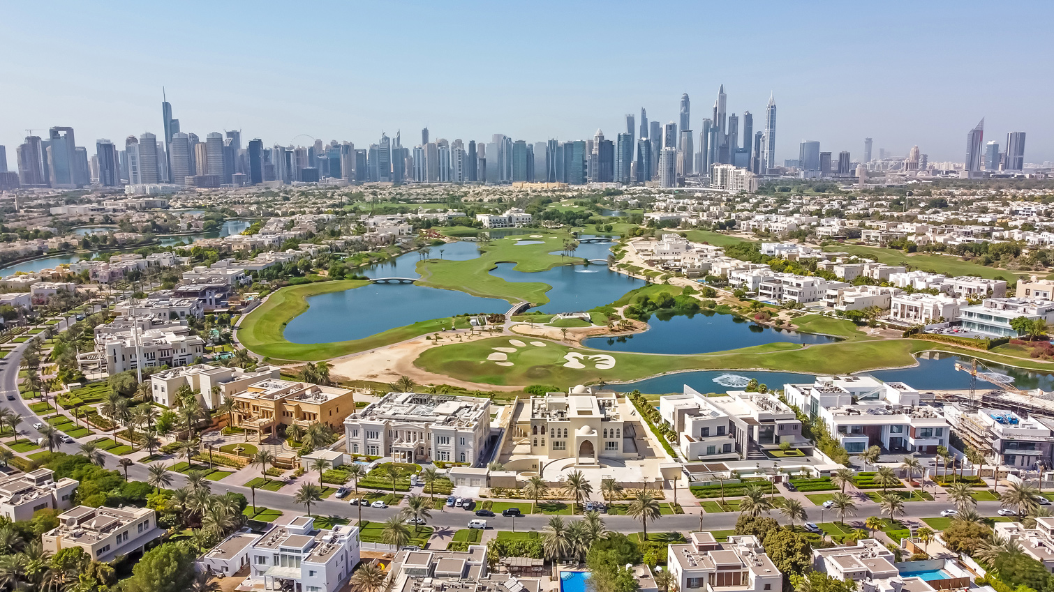 luxury waterfronts in emirates hills dubai